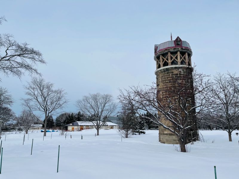 百合が原公園のサイロ